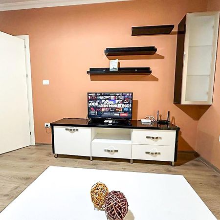 Grand Park 2Br Apartment Tirana Exterior photo